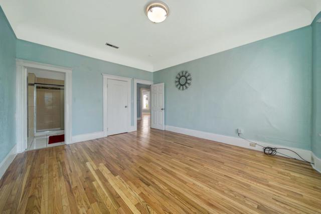 2520 E 24th Street, Oakland CA: https://media.crmls.org/mediaz/18ee716d-8c96-411f-a345-b84bd104eef8.jpg