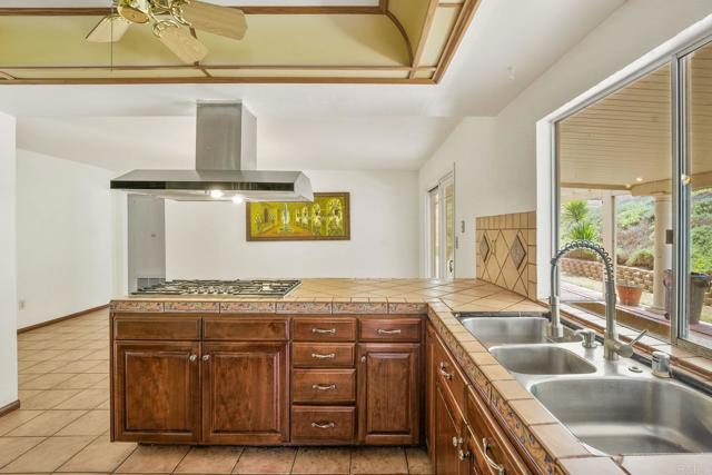 1904 Grove Road, El Cajon CA: https://media.crmls.org/mediaz/18ef6816-4a0c-40db-b5cd-03ab568c06b8.jpg