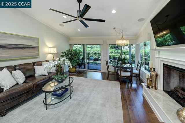 633 Terra California Dr, Walnut Creek CA: https://media.crmls.org/mediaz/18f0784e-17bd-42e1-860a-eb71bff1e73f.jpg