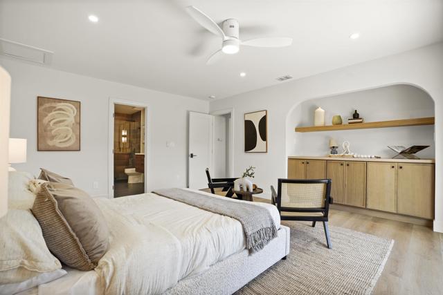 3130 Kerry Ln, Costa Mesa CA: https://media.crmls.org/mediaz/18f0954e-c5a6-43bb-a63a-b3bf3a4f46ac.jpg