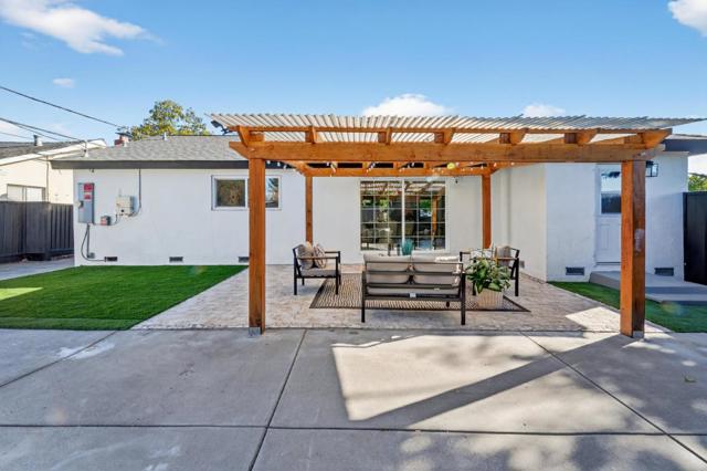 5602 Meridian Avenue, San Jose CA: https://media.crmls.org/mediaz/18f0c8b8-ea38-4c1d-88e1-7fbfe16cd3ec.jpg