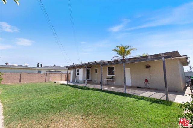 774 N Russell Drive, Orange CA: https://media.crmls.org/mediaz/18f11722-c97e-45c9-bbd1-90ab297e1544.jpg