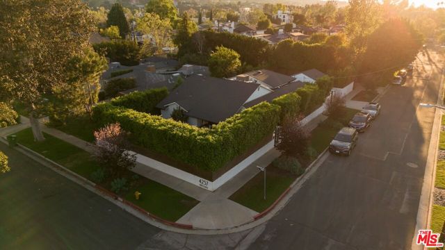 4257 Shadyglade Avenue photo 2