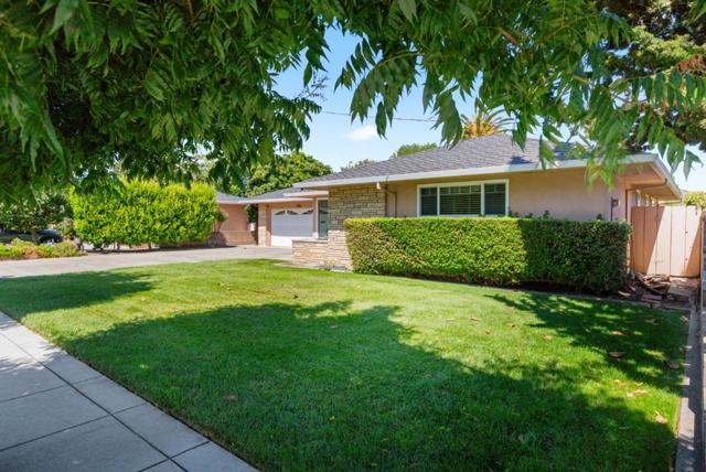 1781 Prune Street, Hollister CA: https://media.crmls.org/mediaz/18f36f45-0297-40a7-8e2d-3c2a5decfb1d.jpg