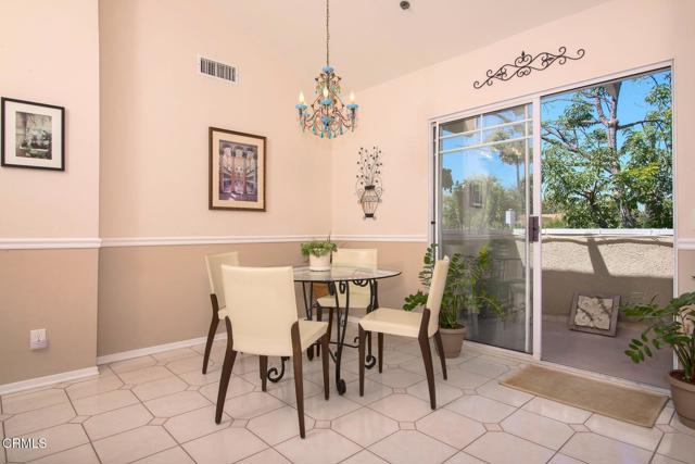 Detail Gallery Image 8 of 42 For 202 S Holliston Ave #301,  Pasadena,  CA 91106 - 3 Beds | 4 Baths