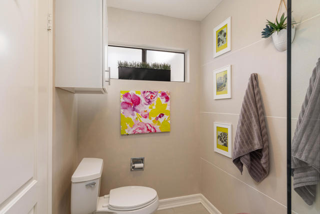 2910 Calle Loreto, Palm Springs CA: https://media.crmls.org/mediaz/18f3f8ef-7a9e-48e3-964d-0aad266db4d9.jpg