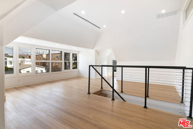 2507 E 1st Street, Los Angeles CA: https://media.crmls.org/mediaz/18f4b59a-4551-4441-8bd1-e5d8e6b57cc6.jpg