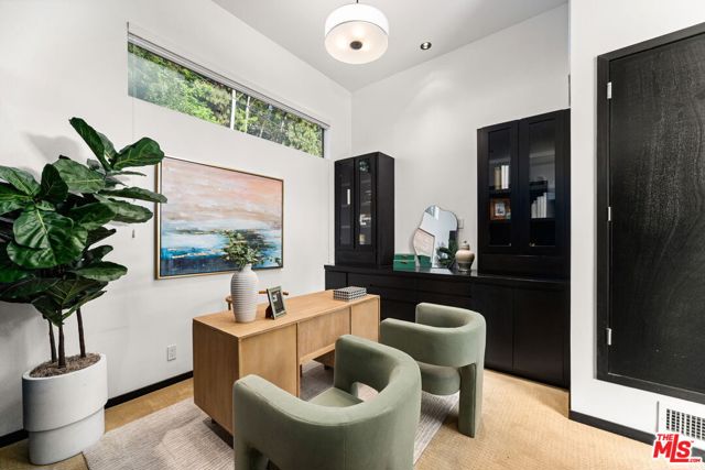 933 Bluegrass Lane, Los Angeles CA: https://media.crmls.org/mediaz/18f4c926-003e-4c06-8152-be417be74f39.jpg