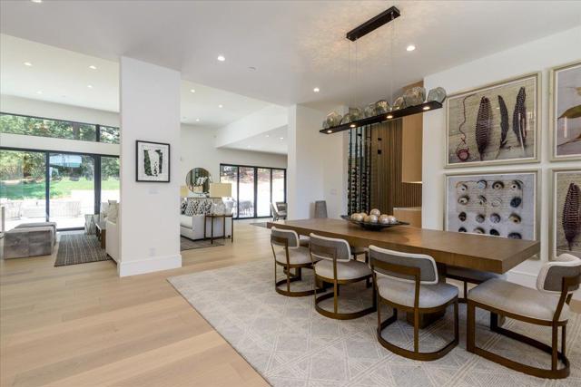 1025 Continental Drive, Menlo Park CA: https://media.crmls.org/mediaz/18f53914-de88-4b1b-bdd8-16b9efb866d5.jpg