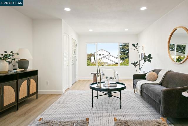 1511 Olive Ave, Richmond CA: https://media.crmls.org/mediaz/18f5b3d4-5edc-4b23-8a7c-c16f43fb51fb.jpg