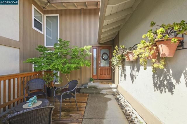 2055 Morello Ave, Pleasant Hill CA: https://media.crmls.org/mediaz/18f621c9-c8c7-42b2-9ff3-688ca1eda961.jpg