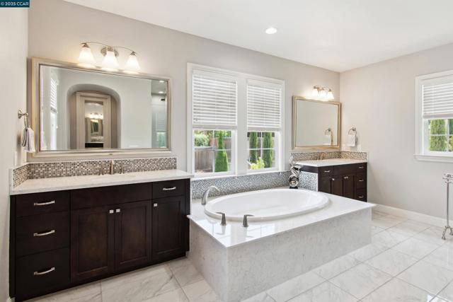 19 Baltana Place, Danville CA: https://media.crmls.org/mediaz/18f6f7da-8e1c-419a-95a6-bcf6aa1d329e.jpg