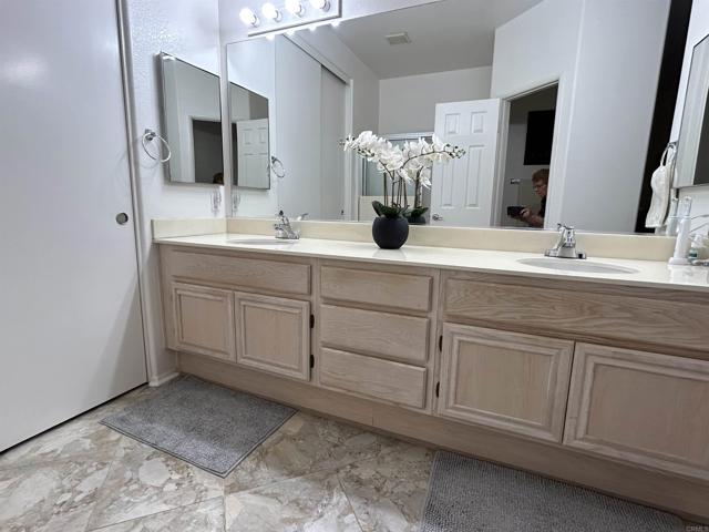 Image 11 of 24 For 11422 Via Rancho San Diego  84