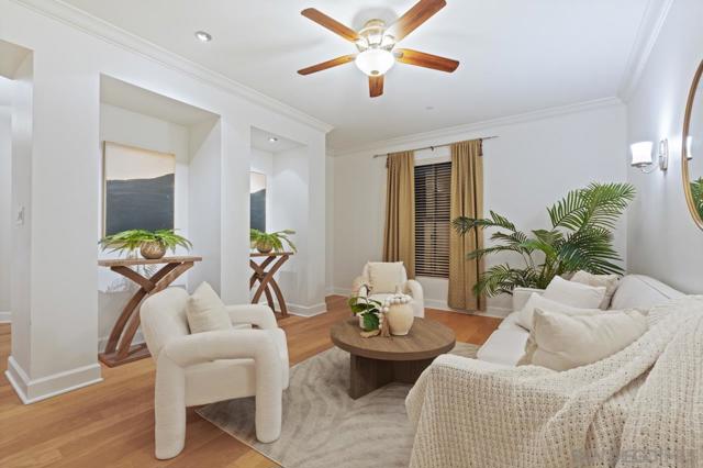 1040 Genter St, La Jolla CA: https://media.crmls.org/mediaz/18f75f21-8998-4965-985f-004faeabf45e.jpg