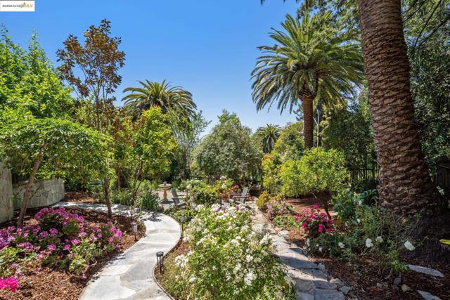 6051 MARGARIDO Dr, Oakland CA: https://media.crmls.org/mediaz/18f7e2e3-0b8d-401b-a6bb-0a9f4749aef5.jpg