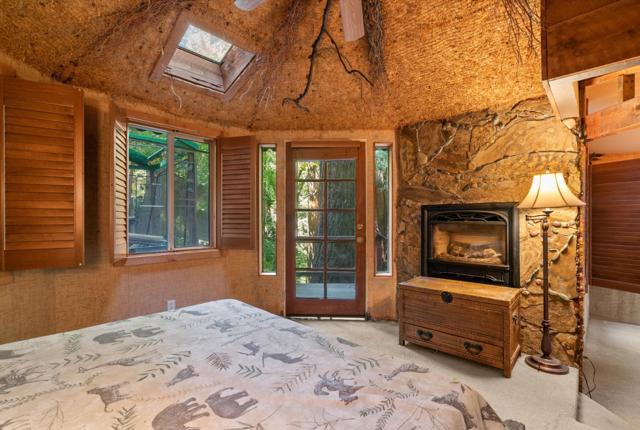 9609 E Zayante Road, Felton CA: https://media.crmls.org/mediaz/18f8f07a-48c2-4881-a667-6a5a78fbab24.jpg