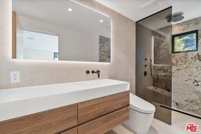 Drew Fenton | 2501 Banyan Drive Los Angeles CA | MLS: 7450499 Drew Fenton | 2501 Banyan Drive Los Angeles CA | MLS: 7450499
