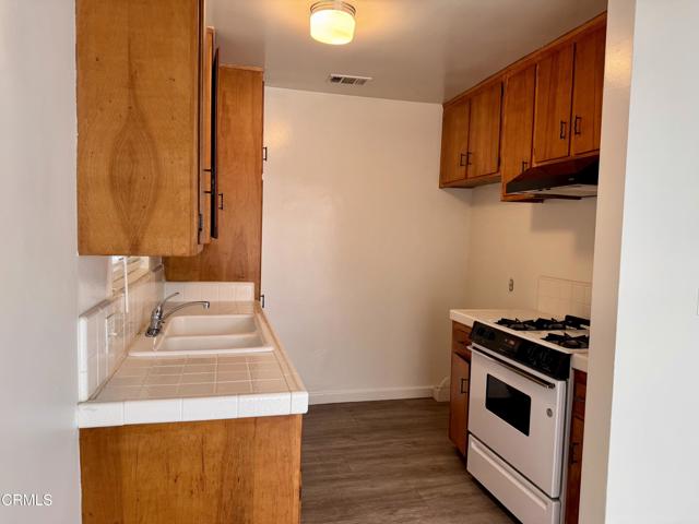 829 W Olive Avenue, Monrovia CA: https://media.crmls.org/mediaz/18f91ab0-0452-402c-ab6f-d2973900b5ad.jpg