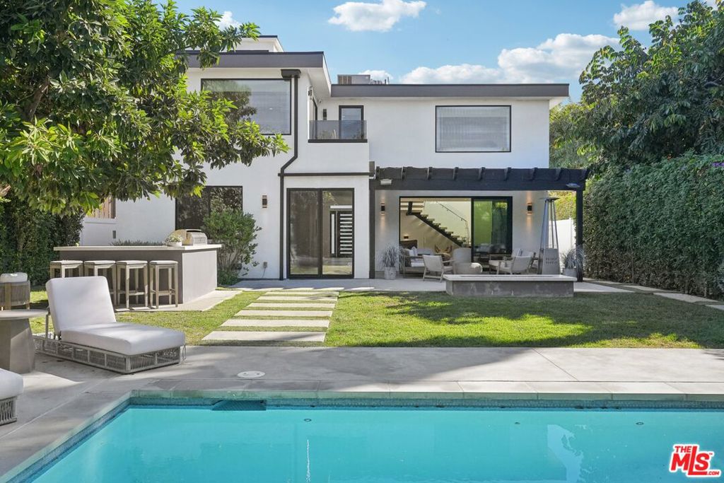 731 N Curson Avenue
