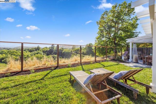 231 Stetson Dr, Danville CA: https://media.crmls.org/mediaz/18f9d13b-9b90-4e05-9609-d0e345ce0629.jpg