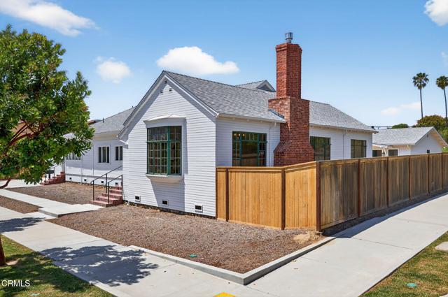 181 197 Klamath Street, Ventura CA: https://media.crmls.org/mediaz/18fa01b3-50bd-4bb7-8dd9-d7721a110fb2.jpg