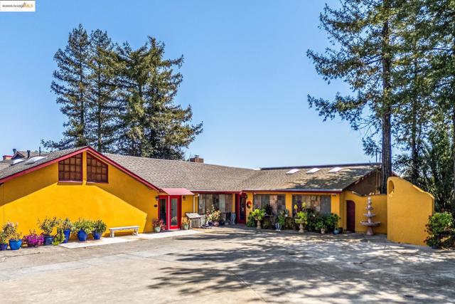 75 Fremont Dr., Sonoma CA: https://media.crmls.org/mediaz/18fbefbf-5cbc-426f-97b4-ad0f0ffeb141.jpg