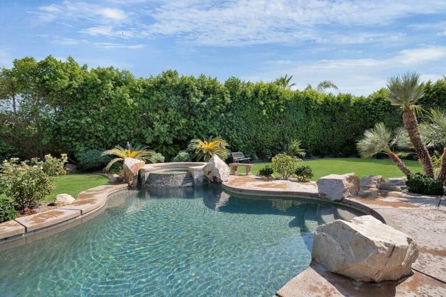 80579 Plum Lane, Indio CA: https://media.crmls.org/mediaz/18fc34d3-e433-4b16-962f-dca89354f879.jpg