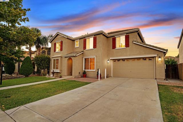 1419 Nubian St, Patterson CA: https://media.crmls.org/mediaz/18fc7a6d-7165-4723-b878-6e36b8f5d1aa.jpg