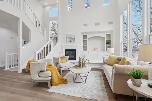 3364 Chartwell St, San Ramon CA: https://media.crmls.org/mediaz/18fc88b2-4940-498b-af0d-0775c1d547eb.jpg