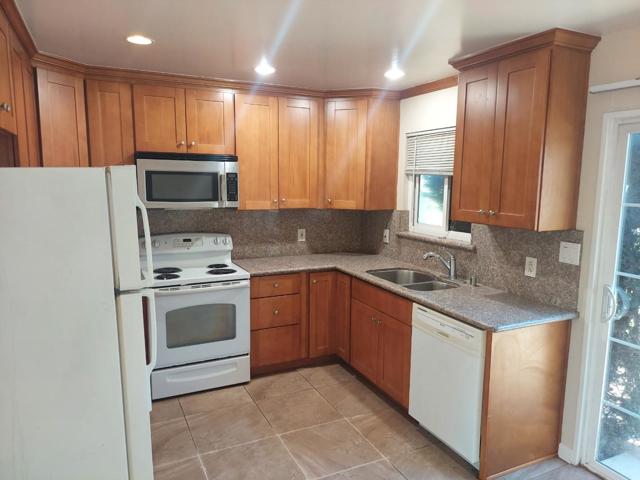 4398 HAMILTON Avenue, San Jose CA: https://media.crmls.org/mediaz/18fd5a1c-03b8-405e-94ad-855006692bff.jpg
