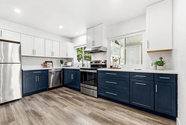 Detail Gallery Image 7 of 41 For 17173 Bernardo Center Dr, San Diego,  CA 92128 - 2 Beds | 2/1 Baths