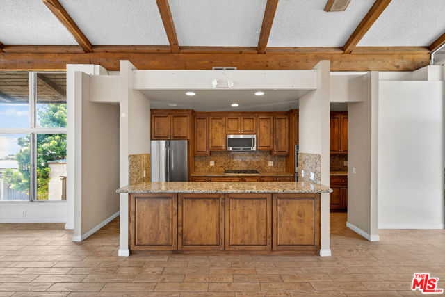 394 S MIRALESTE Drive, San Pedro CA: https://media.crmls.org/mediaz/18fe5602-1d68-49b1-ac8e-e94ea006c14c.jpg