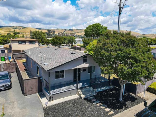 33972 10Th St, Union City CA: https://media.crmls.org/mediaz/18fea822-5b56-4c17-a662-e5a28c11ac4f.jpg