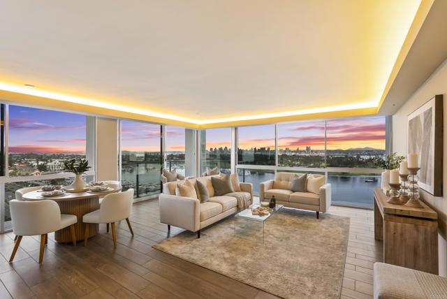 1810 Avenida Del Mundo, Coronado CA: https://media.crmls.org/mediaz/18fefaae-dd80-4b5c-9c7c-2e85ec8225ea.jpg