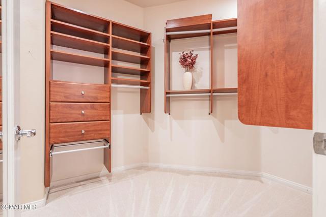 535 Winncastle Street, Simi Valley CA: https://media.crmls.org/mediaz/18ff1063-a6f6-4fb5-aa5e-add0eca9333b.jpg