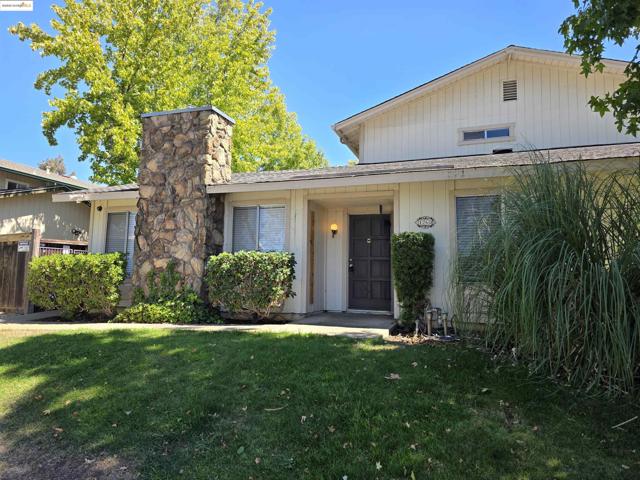 1260 Kenwal Rd, Concord CA: https://media.crmls.org/mediaz/19001ac3-f5a5-435a-bb50-bbc36b43c97d.jpg