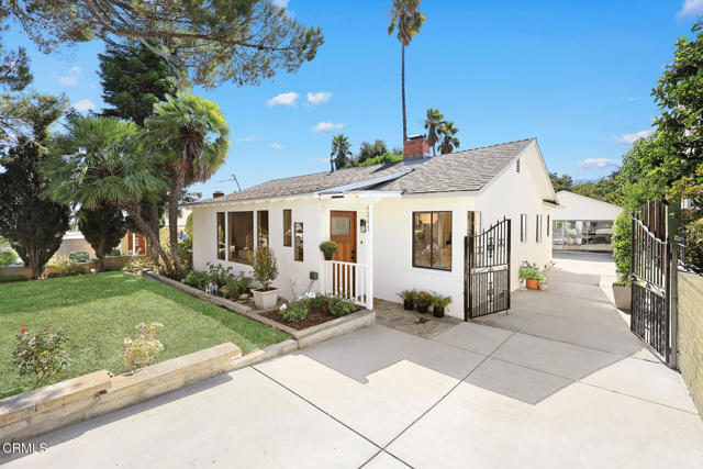 4543 Rockland Place, La Canada Flintridge CA: https://media.crmls.org/mediaz/19003065-2e4c-463e-904b-01b7fe912f67.jpg