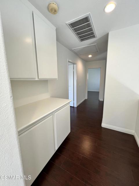 linen cabinets 2