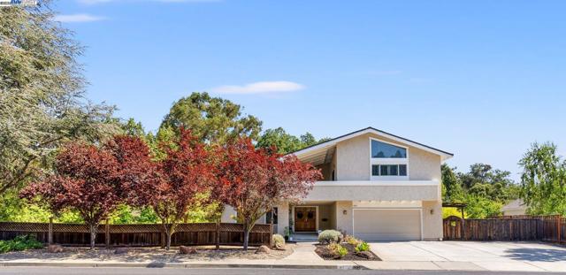 1890 Morello Ave, Pleasant Hill CA: https://media.crmls.org/mediaz/1902c8a1-fc2a-4da6-928a-82417da5b9cb.jpg
