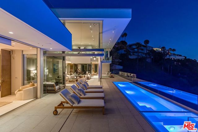 9150 Oriole Way, Los Angeles CA: https://media.crmls.org/mediaz/1902c98c-d2b4-40c6-b1e9-945a465ed3c3.jpg