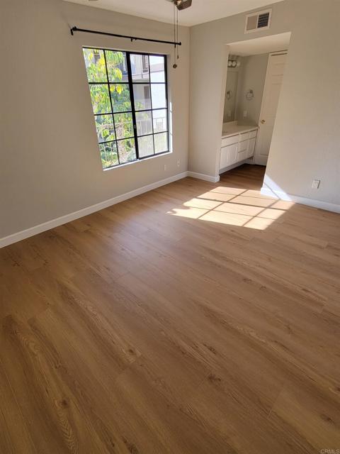 Detail Gallery Image 4 of 11 For 1263 Robinson Ave #12,  San Diego,  CA 92103 - 2 Beds | 2 Baths