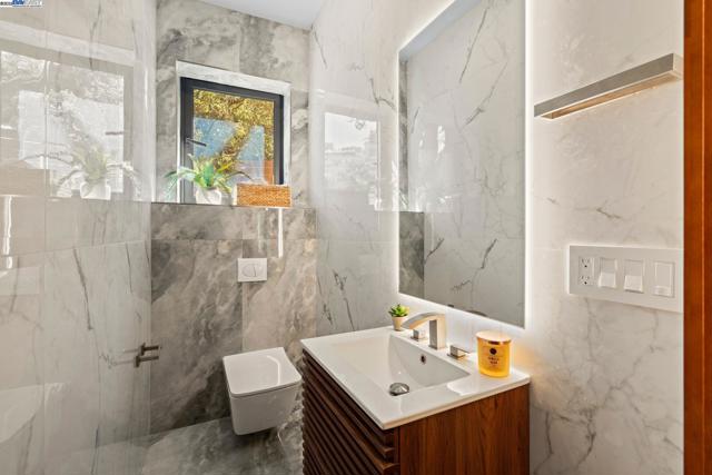 Image 20 of 53 For 6142 Ruthland Rd