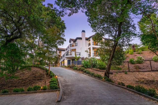 333 Raymundo Drive, Woodside CA: https://media.crmls.org/mediaz/19045e48-c911-48a1-9532-a98facf89a2e.jpg