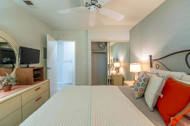 2820 N Arcadia Court, Palm Springs CA: https://media.crmls.org/mediaz/19049373-656a-4d28-b350-b46a798b34d2.jpg