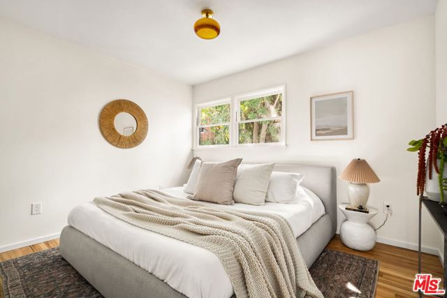 4940 Twining Street, Los Angeles CA: https://media.crmls.org/mediaz/19049f8c-04f8-40c6-9782-41a83cfe4a50.jpg