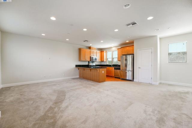 Image 14 of 45 For 23320 Wilmot Cir