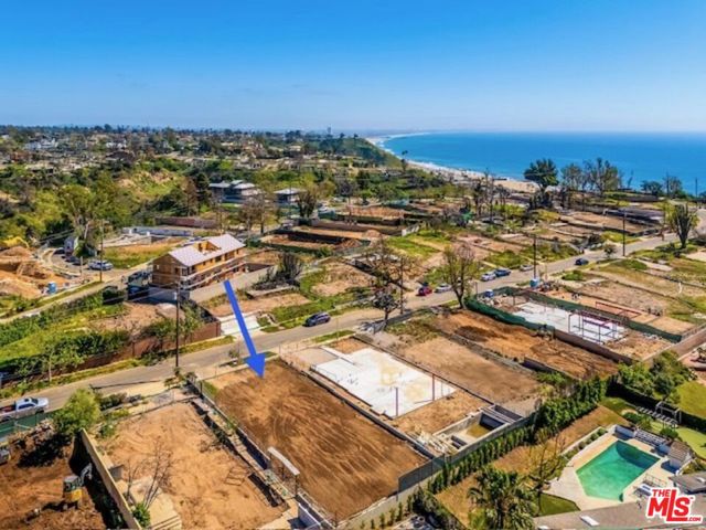 381 North Las Casas Avenue photo 2