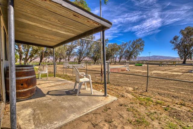 Image 17 of 49 For 20555 Mountain View Road