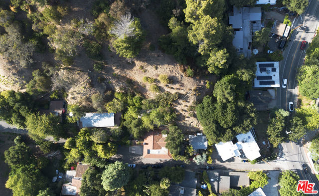 10411 Quito Lane, Los Angeles CA: https://media.crmls.org/mediaz/19082ad3-d257-462b-9d37-e0711a00d3b6.jpg