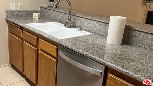 7640 Oso Avenue, Winnetka CA: https://media.crmls.org/mediaz/190844f1-d40c-419c-9c20-f9e66cec99a4.jpg